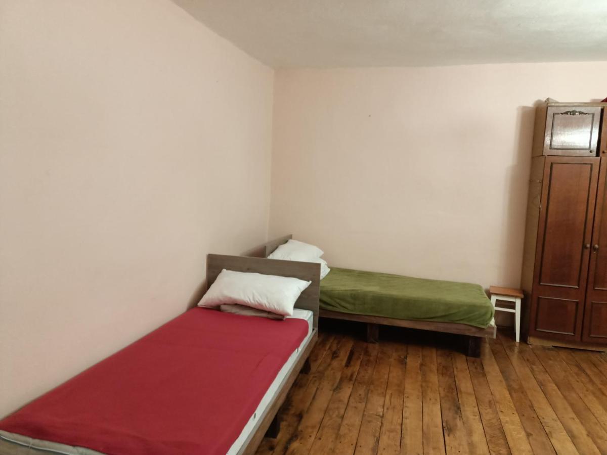 Krone Hostel Uzhhorod Exterior photo