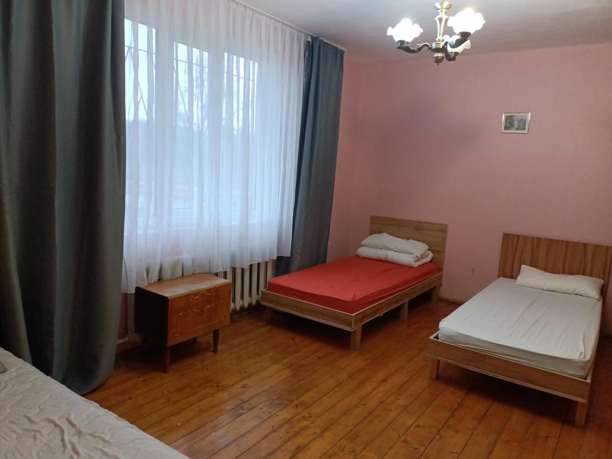 Krone Hostel Uzhhorod Exterior photo