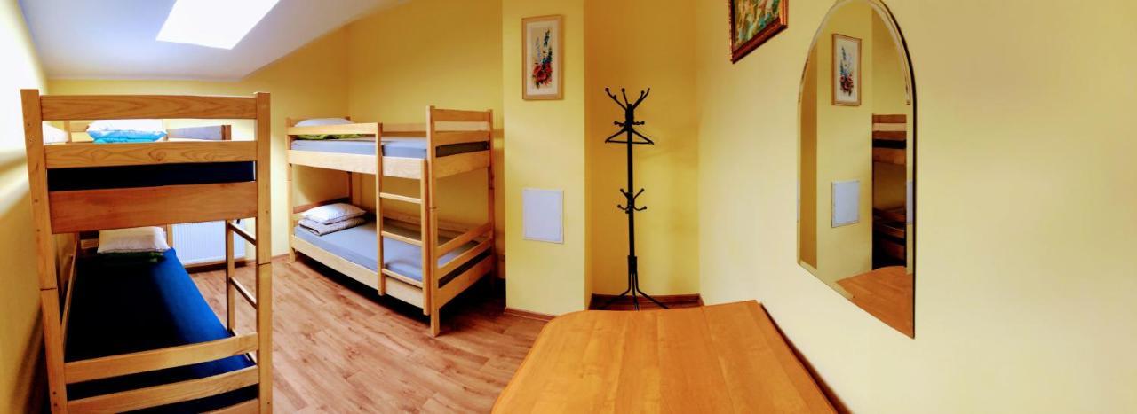 Krone Hostel Uzhhorod Exterior photo